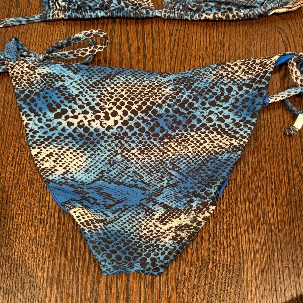 BECCA Blue and Black Bikini - Picture 4 of 7